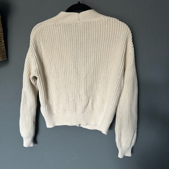 Gap Women's Cardigan Sweater chunky knit Ivory, V-Neck, Long Sleeve Size xSmall - Picture 2 of 4